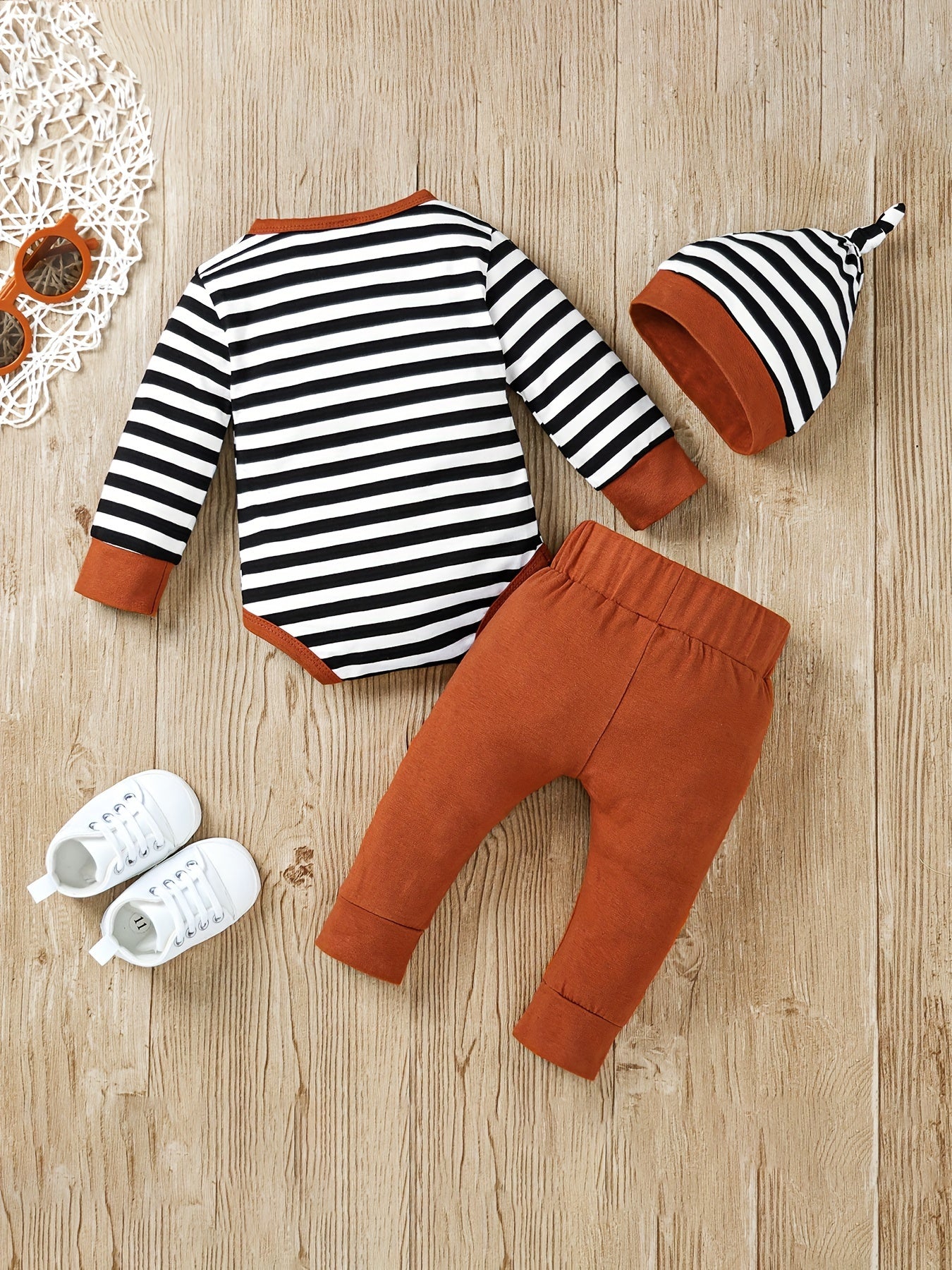 Newborn Boy Baby Clothes Autumn And Winter Baby Clothing Long Sleeved Hooded Hooded Hoodie And Red Checkered Pants Set with 0-18 Months, for Outdoor
