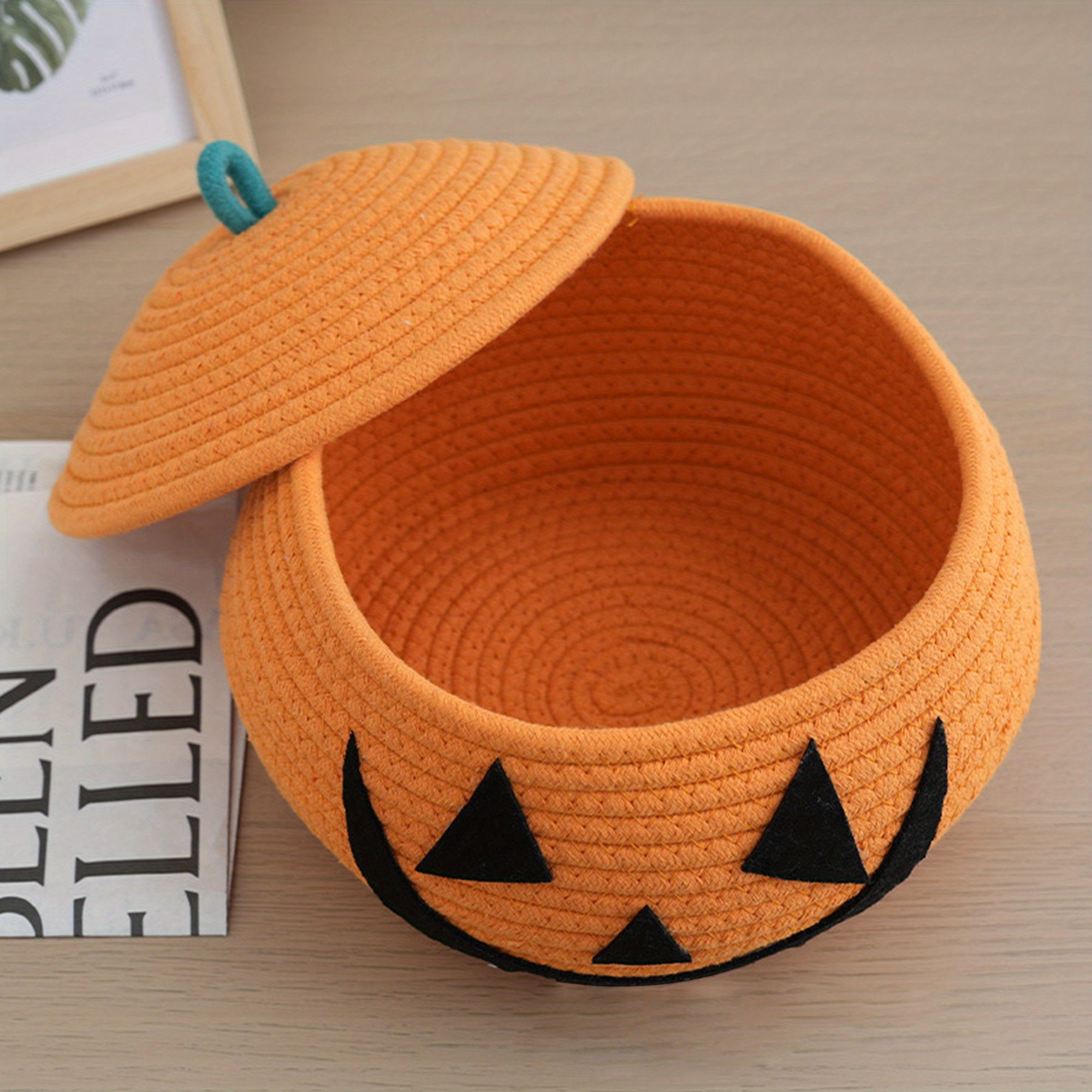 Halloween Candy Bags, Halloween Pumpkin Baskets Decorative Empty Rope Woven Baskets Storage Bins with Lids for Towels, Toys, Baby Clothes Size 7.9 * 10 Inches
