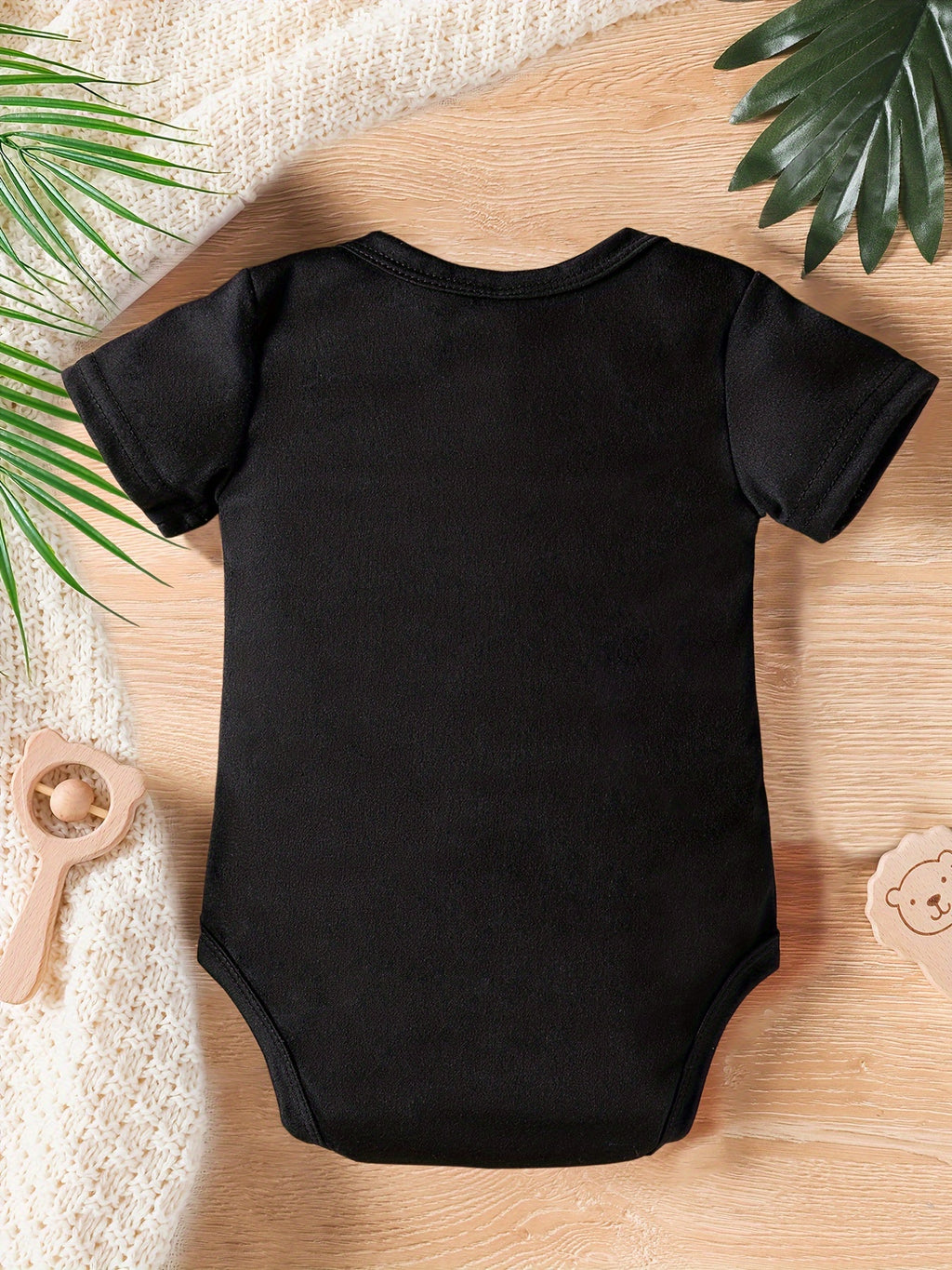 Baby Boy Onesie - Funny "Ain't No Mommy Like The One I Got" Newborn Outfit - Mustard-Yellow with Black Lettering - Easy Diaper change snaps - Birthday or Mother's Day Gift - Infant Bodysuit, Casual Baby Clothes, Round Neck Ro