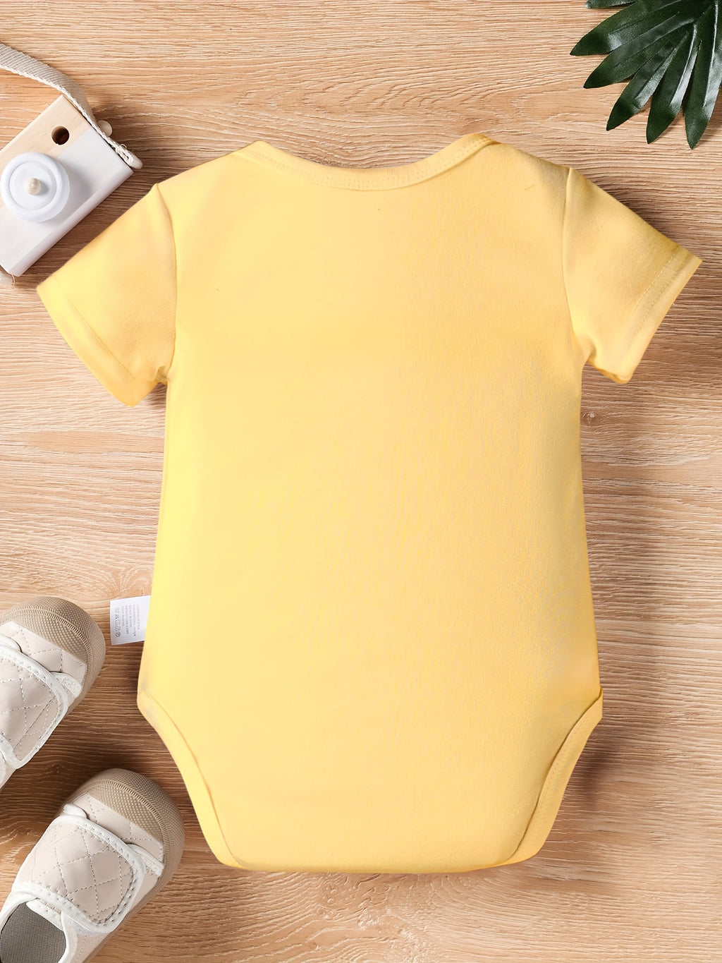 Baby Boy Onesie - Funny "Ain't No Mommy Like The One I Got" Newborn Outfit - Mustard-Yellow with Black Lettering - Easy Diaper change snaps - Birthday or Mother's Day Gift - Infant Bodysuit, Casual Baby Clothes, Round Neck Ro