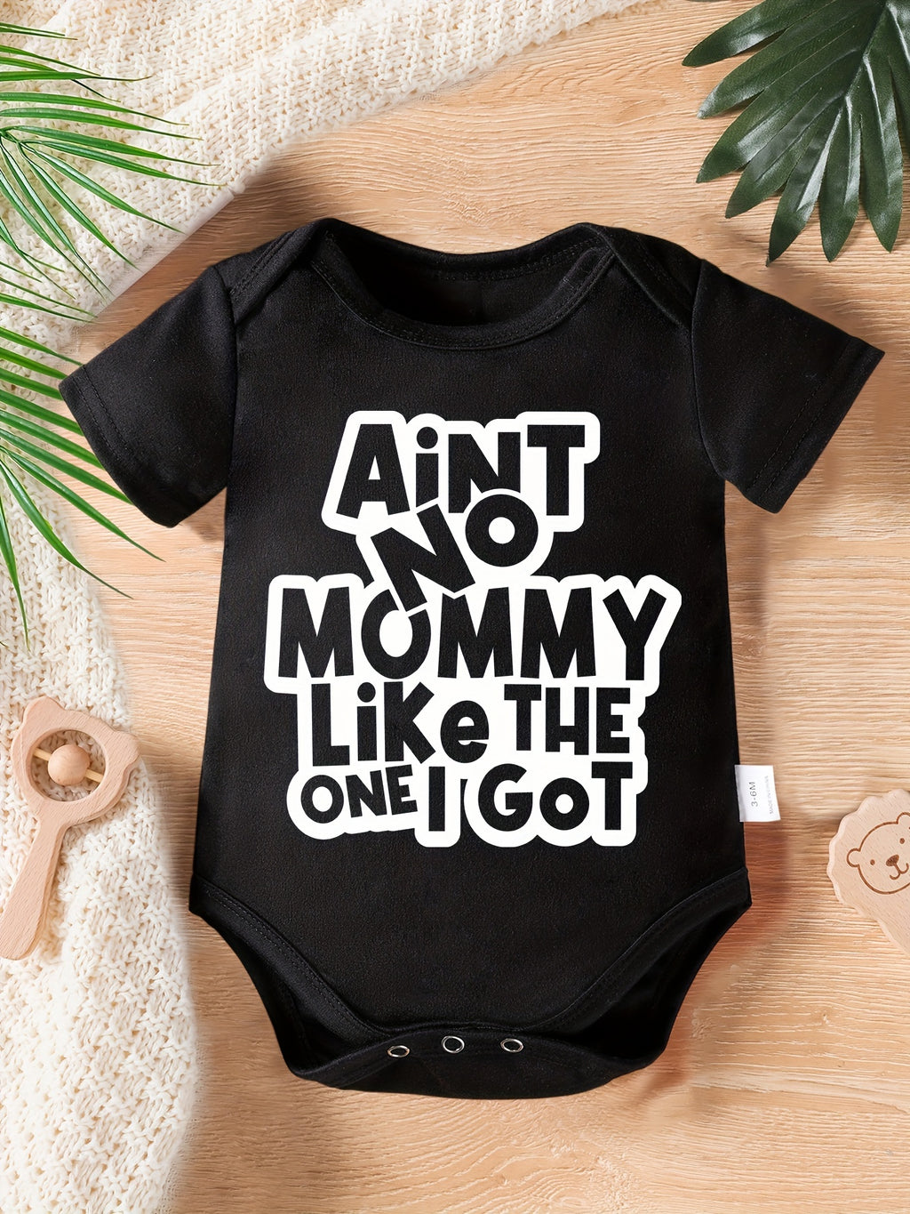 Baby Boy Onesie - Funny "Ain't No Mommy Like The One I Got" Newborn Outfit - Mustard-Yellow with Black Lettering - Easy Diaper change snaps - Birthday or Mother's Day Gift - Infant Bodysuit, Casual Baby Clothes, Round Neck Ro